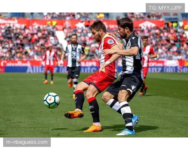 战术板:赫罗纳如何通过边后卫内收,为边锋创造一对一渗透空间 战术板:赫罗纳如何通过边后卫内收,为边锋创造一对一渗透空间